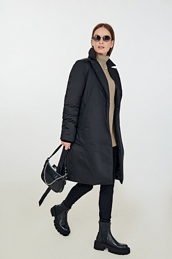 Черное пуховое пальто с поясом