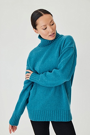 Бирюзовый пуловер oversize