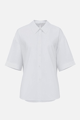 Белая блузка с вырезом на спине