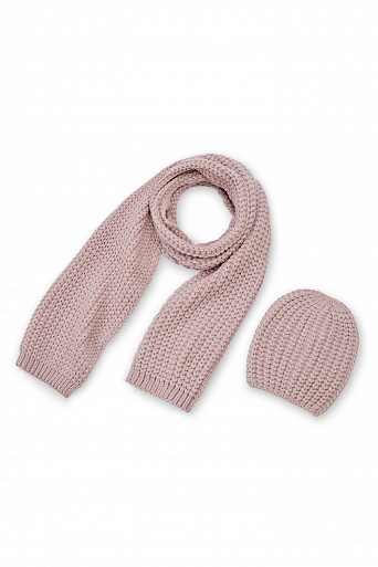 Розовые шапка и шарф крупной вязки
