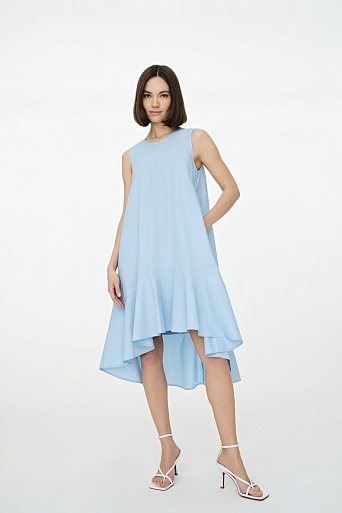 Нежно-голубое платье с фигурным низом